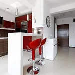 - Center - Comfortable And Bright - L17 فروتسواف
